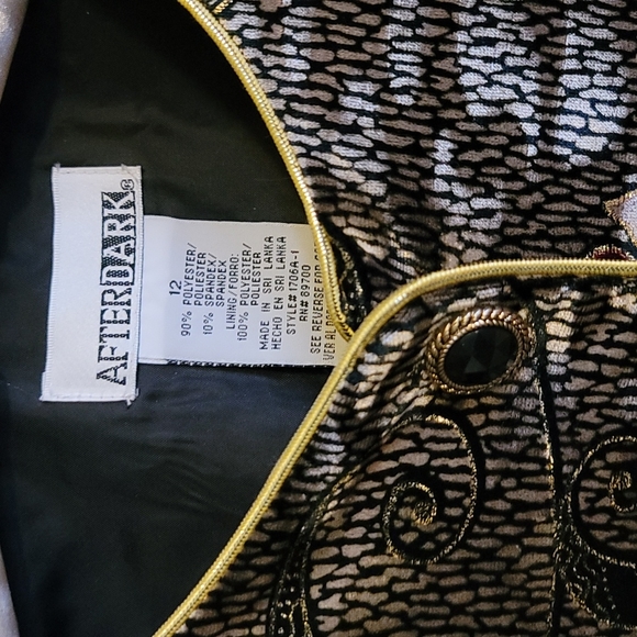 After Dark Velvet Cocktail Dinner Jacket - Picture 2 of 3